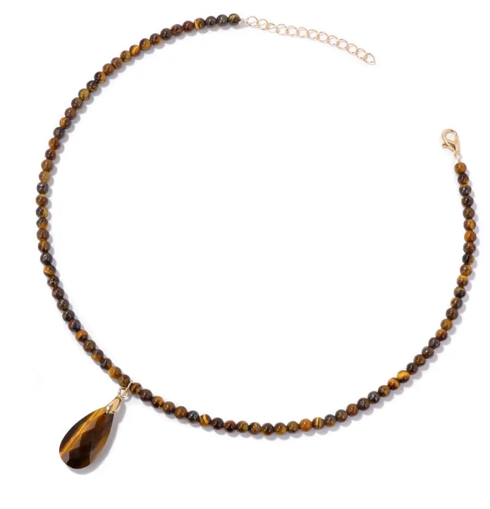 Colier cu margele  si pandantiv din ochi de tigru