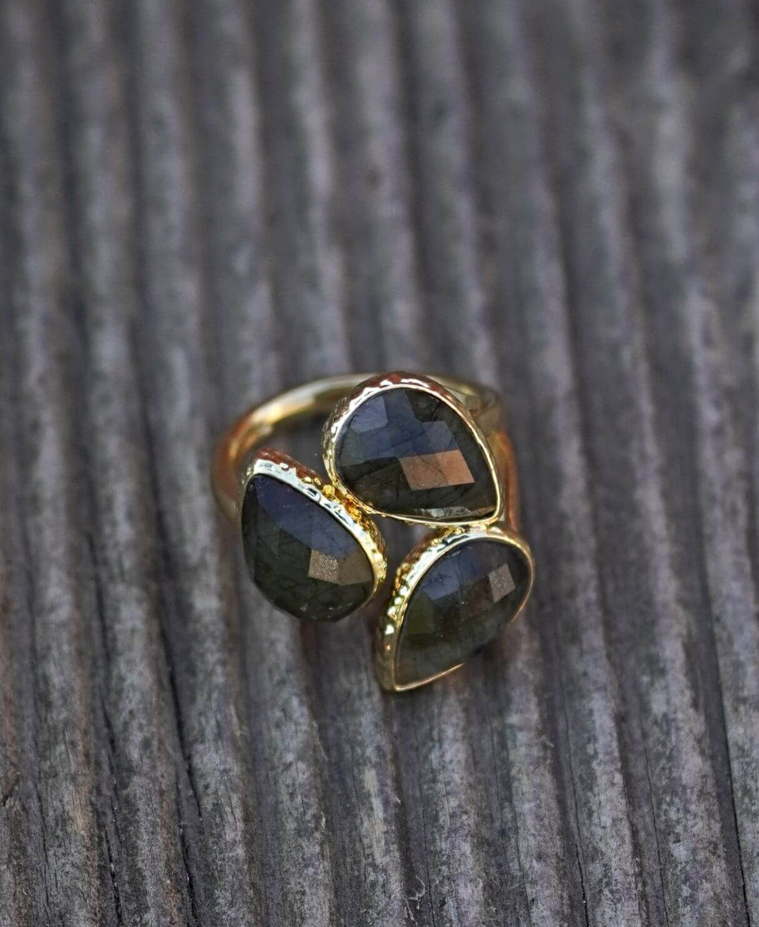 inel cu 3 pietre din labradorit