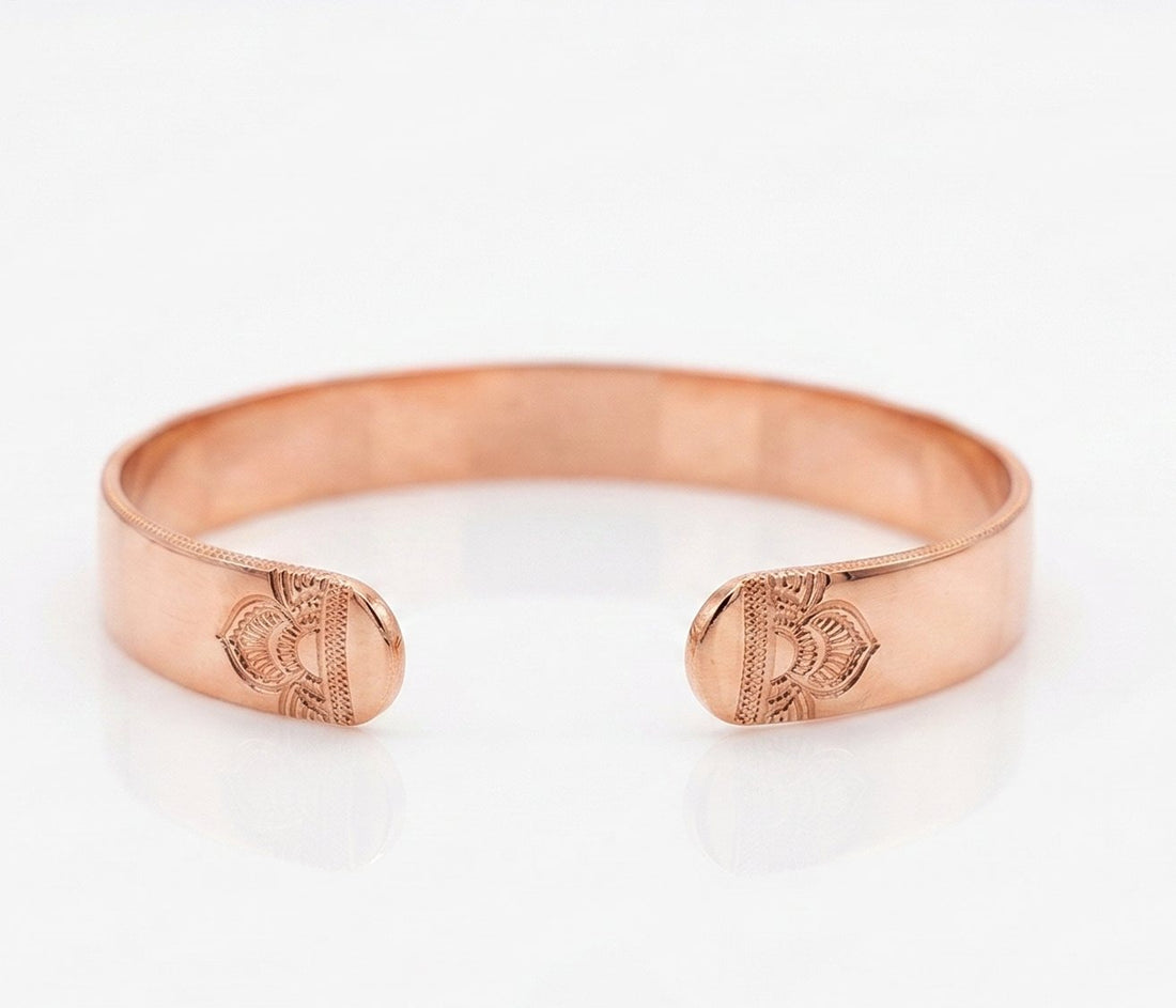 Brățară Magnetică din Cupru "Floria", Design Floral Reliefat, 6 Magneți Terapeutici, Beneficii Ayurveda, Mărime Universală Ajustabilă, Stil Rose-Gold