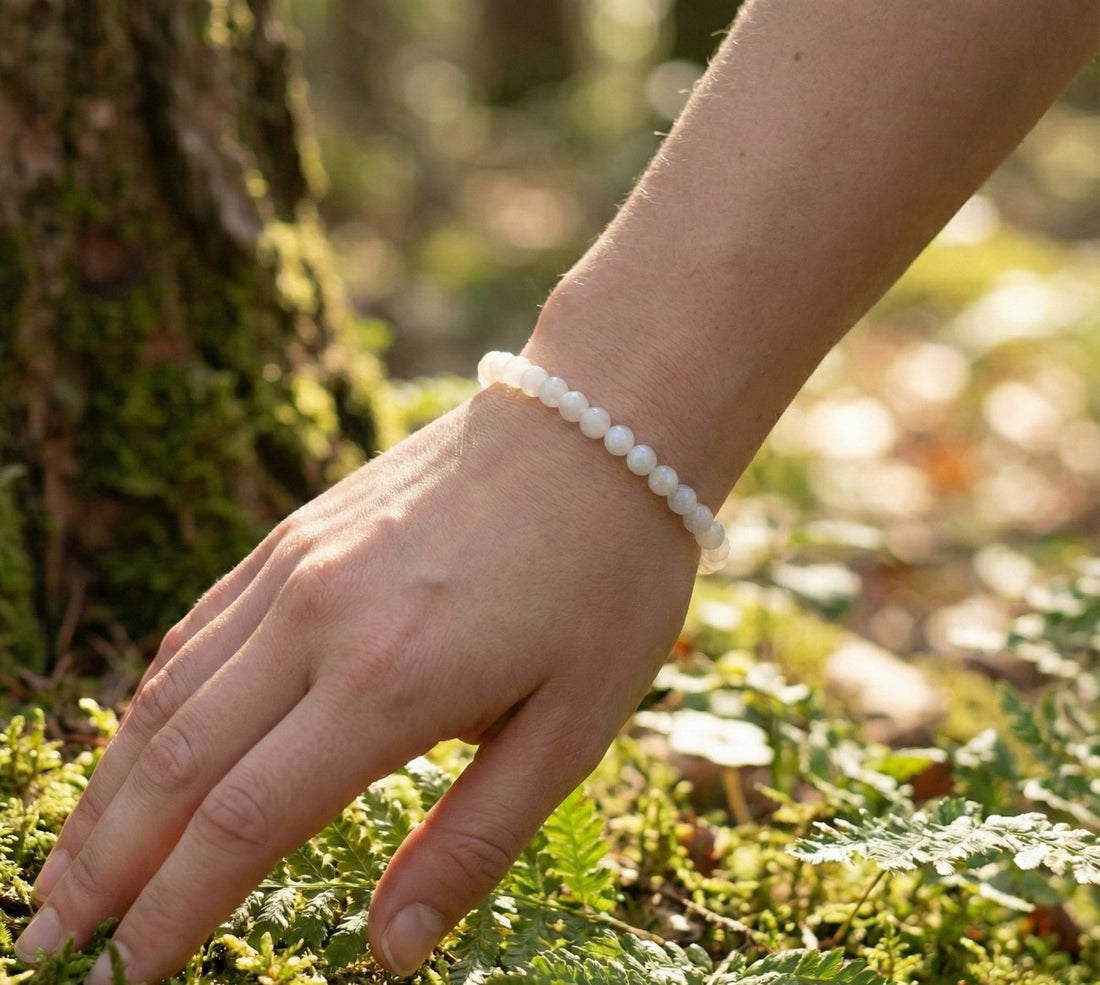 bratara cu cristale de piatra lunii de 6 mm