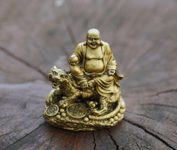 figurina feng shui buddha pe tigru