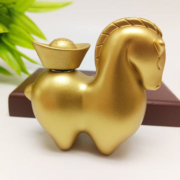 Statuetă Calul Bogatiei 2026, cu pepita aurie rotativa – Simbol al Prosperității