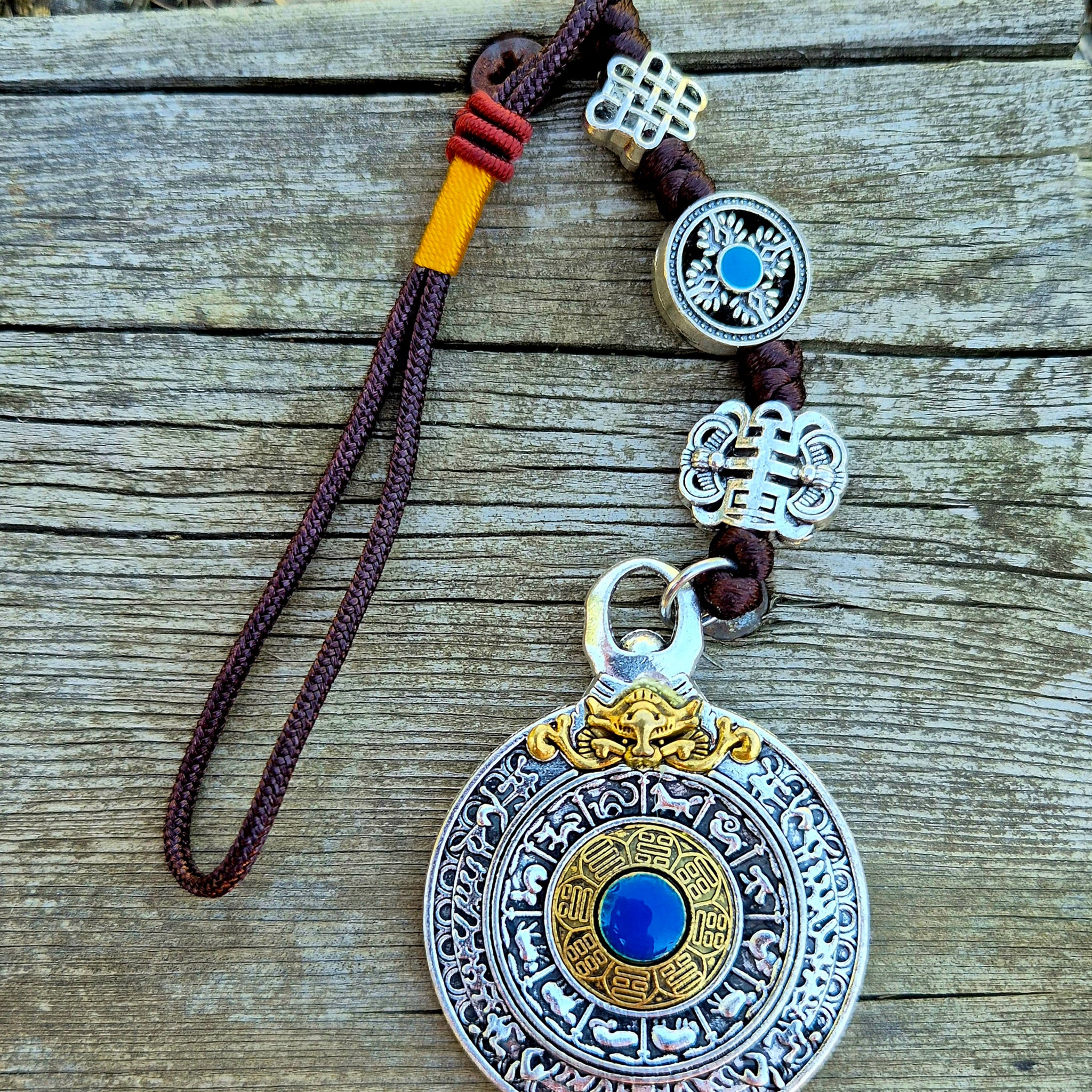 Amuleta tibetana pentru protectie si succes