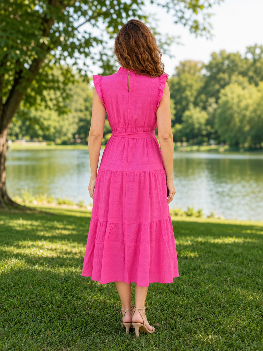 Rochie vaporoasa de vara dama "Pink Blossom", ideala pentru vacanta, croiala in trepte si textura creponata, Roz Fucsia